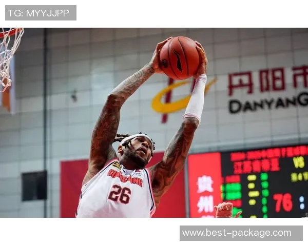 广东队轻松战胜四川队莫兰德与徐昕联手助力送对手十连败 广东队轻松战胜四川队莫兰德与徐昕联手助力送对手十连败